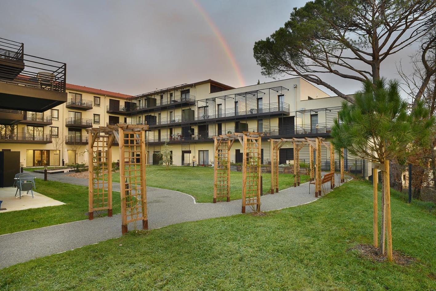 Domitys L'Amarante Aparthotel Καόρ Εξωτερικό φωτογραφία